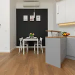Beautfiul For Families With Ac By Renters Apartmán Varšava